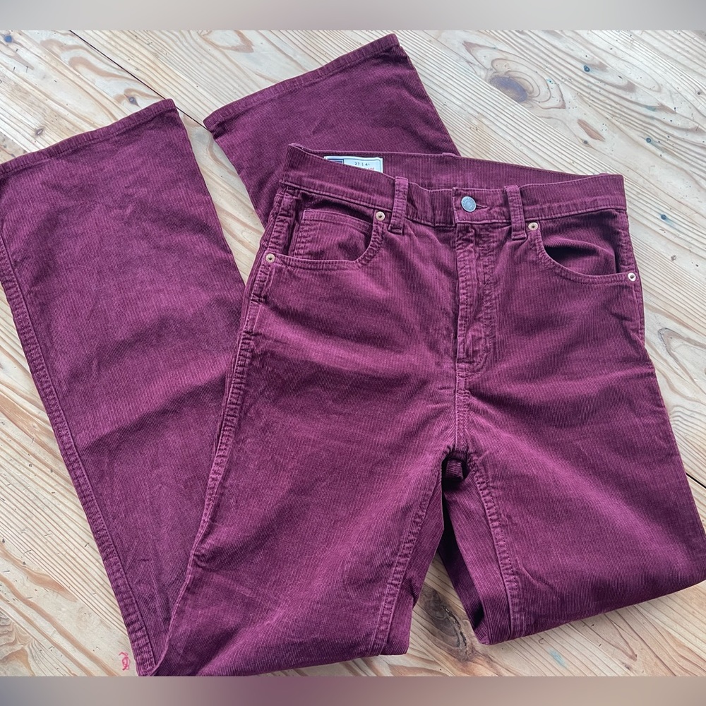 Gap ‘Vintage’ Flare High Rise corduroys 27 4 Long